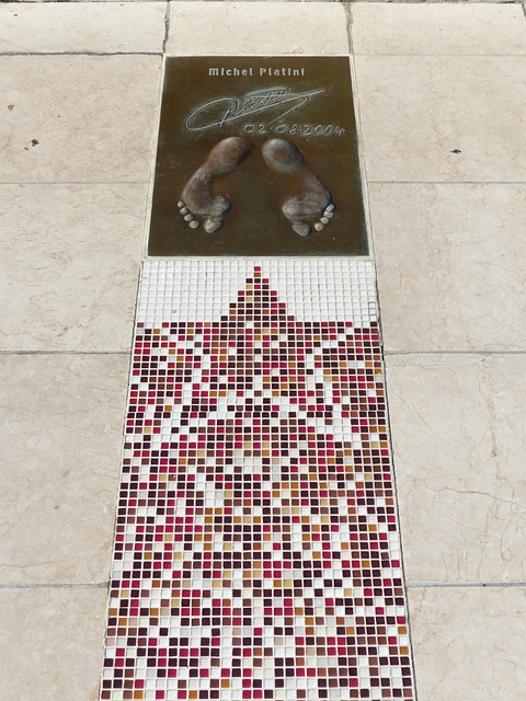 这一消息立 这一消息立